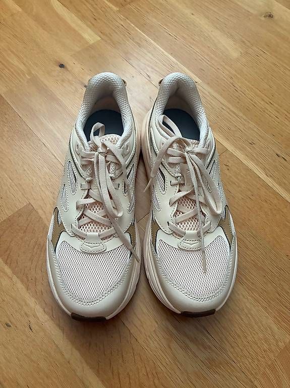 Scarpe da donna: Neue Hoka Schuhe – Usato da Niederhasli venduto da tam_fs8m 3
