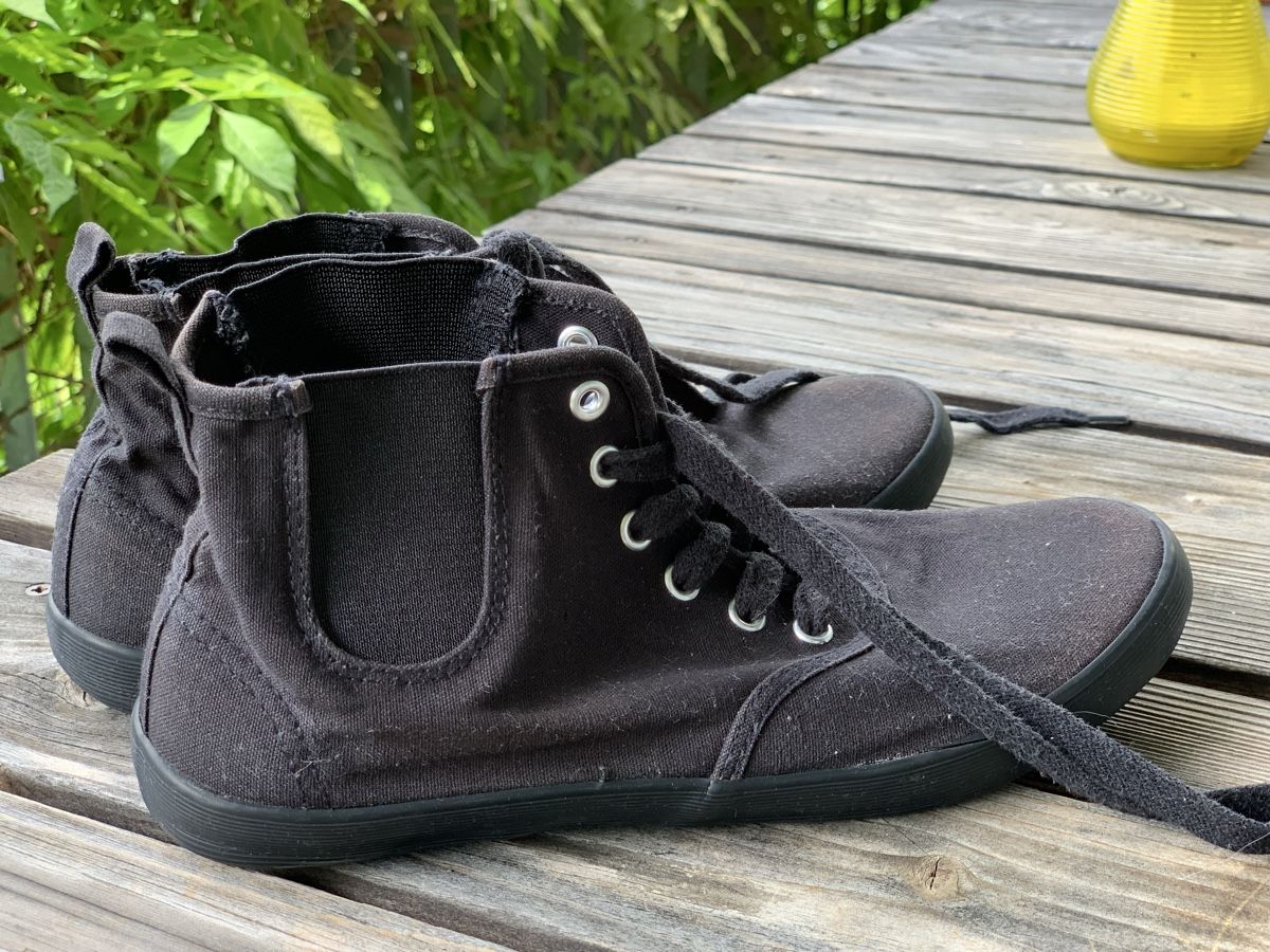 Damenschuhe: Schwarze Stoffschuhe – Gebraucht aus Uster von Flummi 3