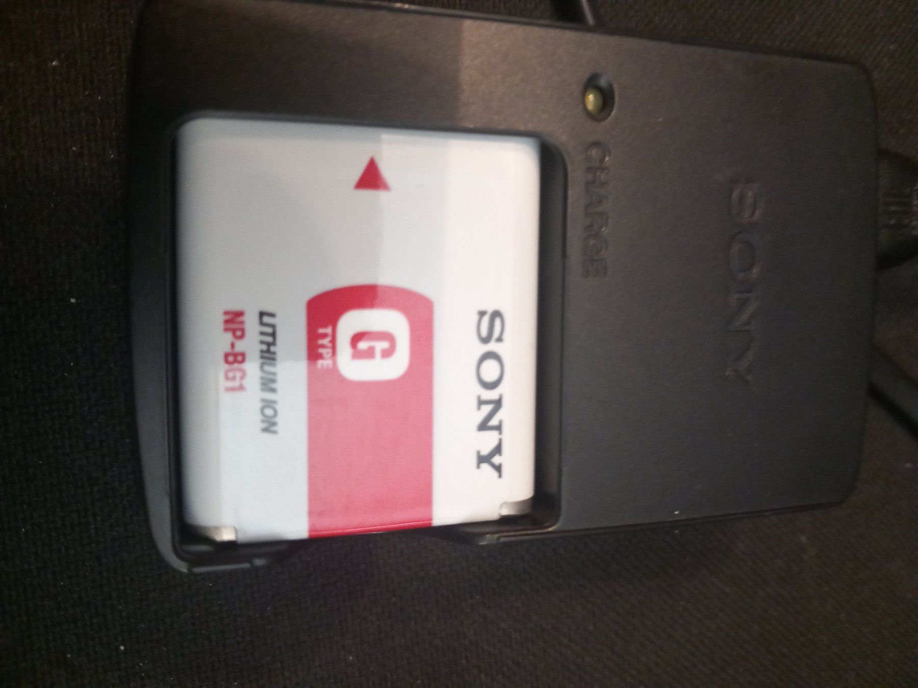 Sony Kamera: Sony Digitalkamera Cyber-shot 7.2 MP – Gebraucht aus Burg im Leimental von  5