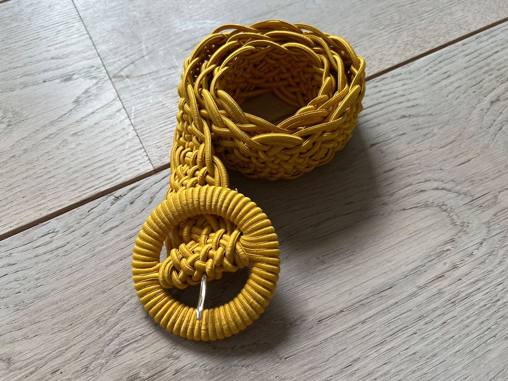 Woven mustard yellow belt from Zara Kaufen auf Ricardo
