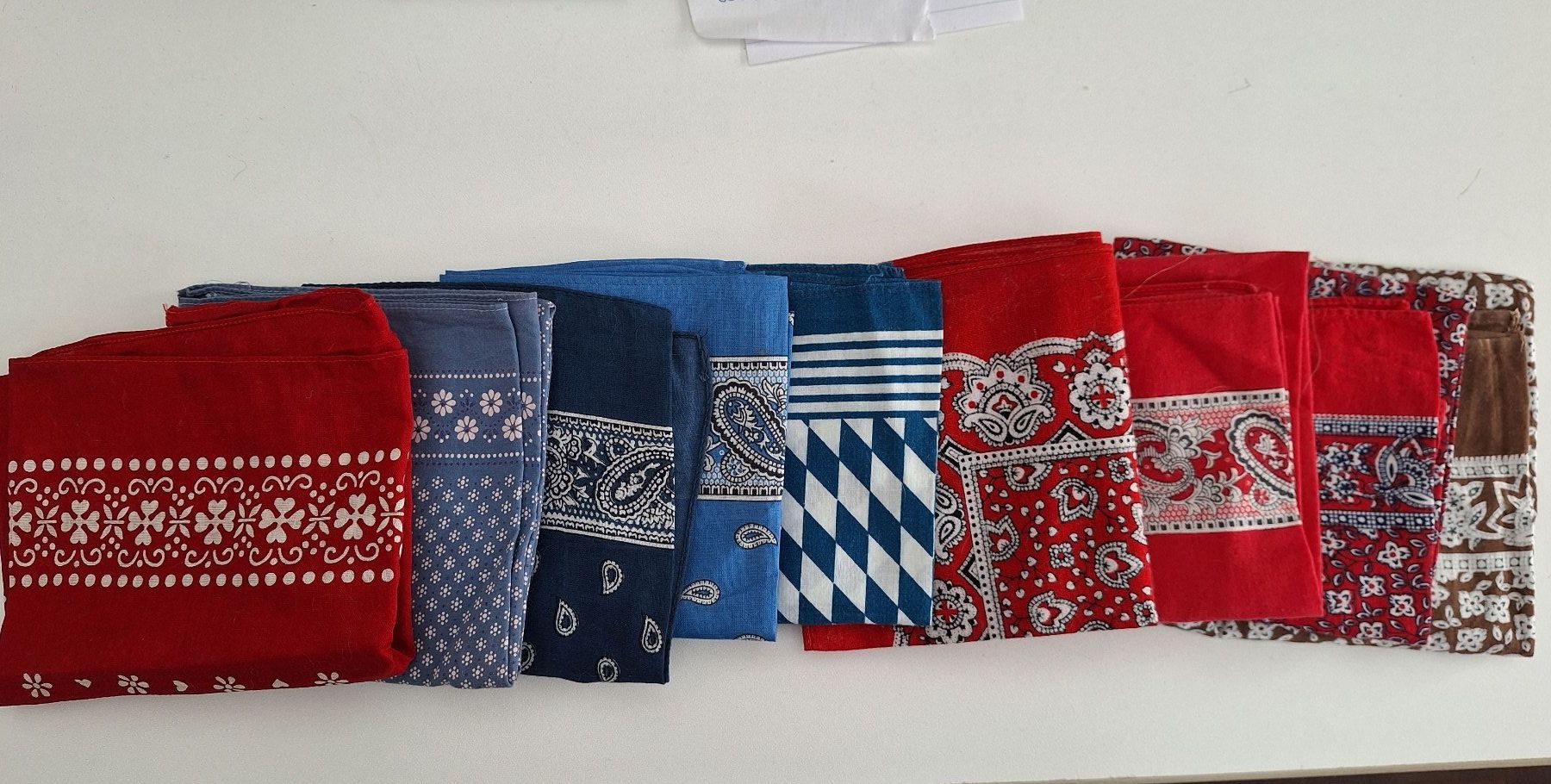 Altro in  Abbigliamento & Accessori: 8Glaner Tücher/Taschentücher – Usato da Wattwil venduto da Siedlergreen 1
