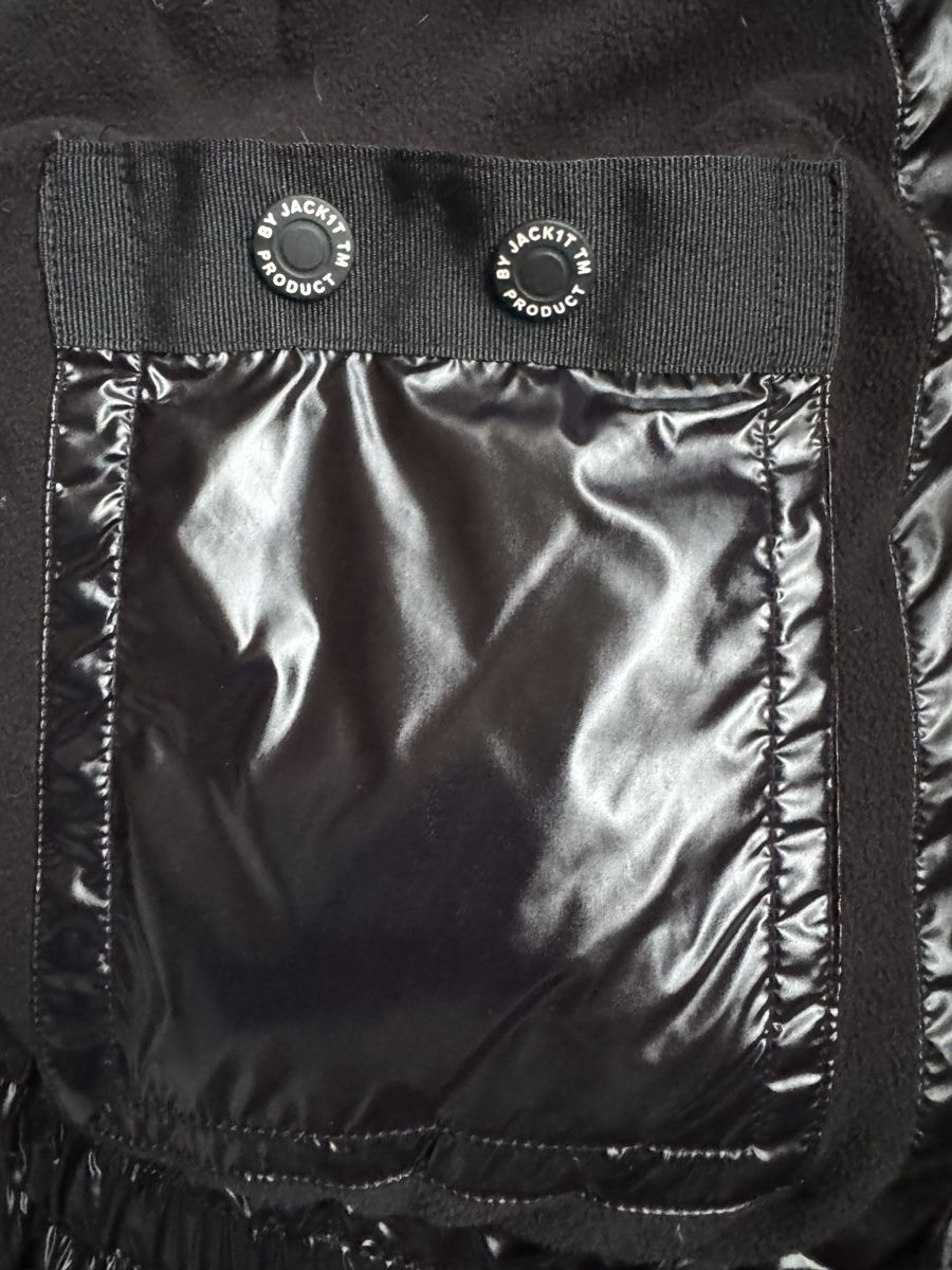 Giacche: Winterjacke Damen mit Kapuze, Grösse S, – Usato da Sachseln venduto da Pfleger2 5