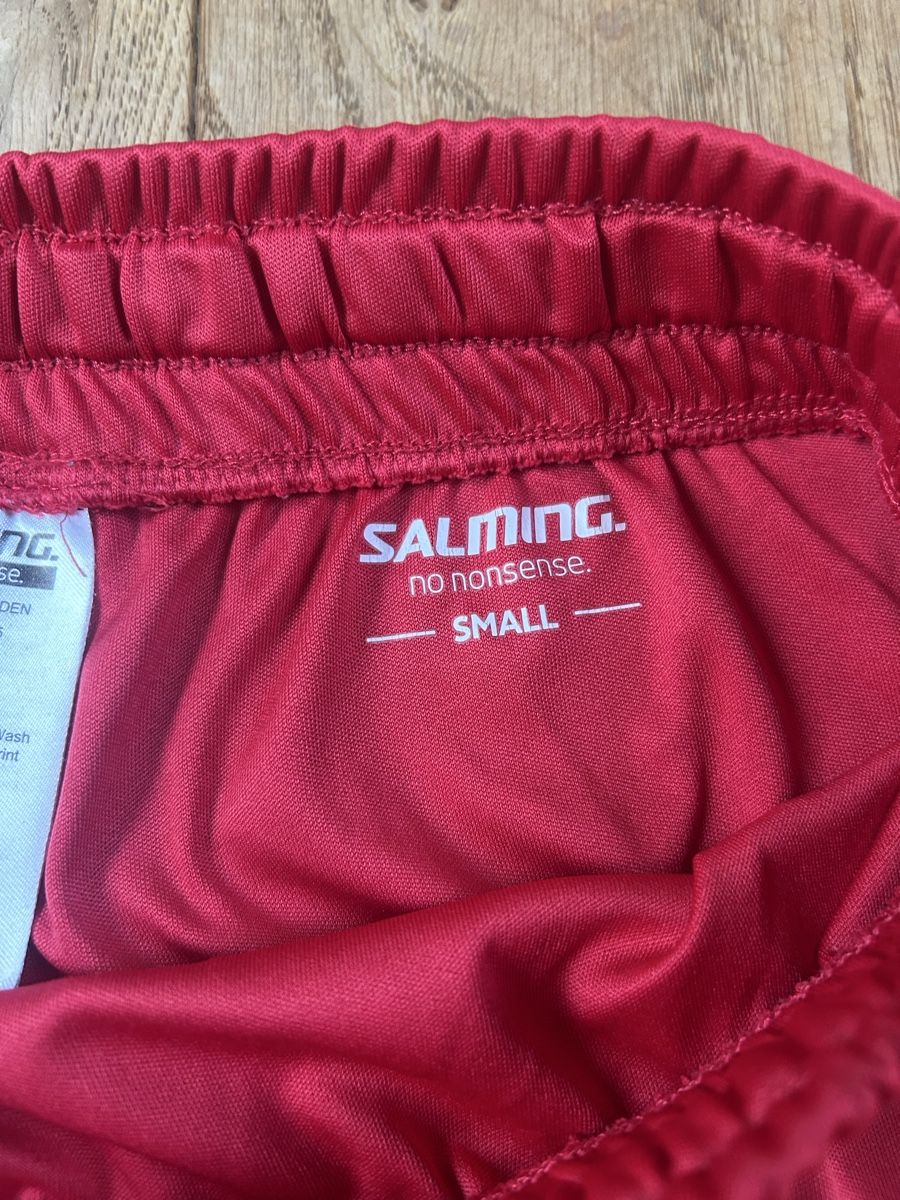 Pantaloni: Salming Sporthose kurz Rot Grösse S – Usato da Frauenfeld venduto da jae_vs6j 8