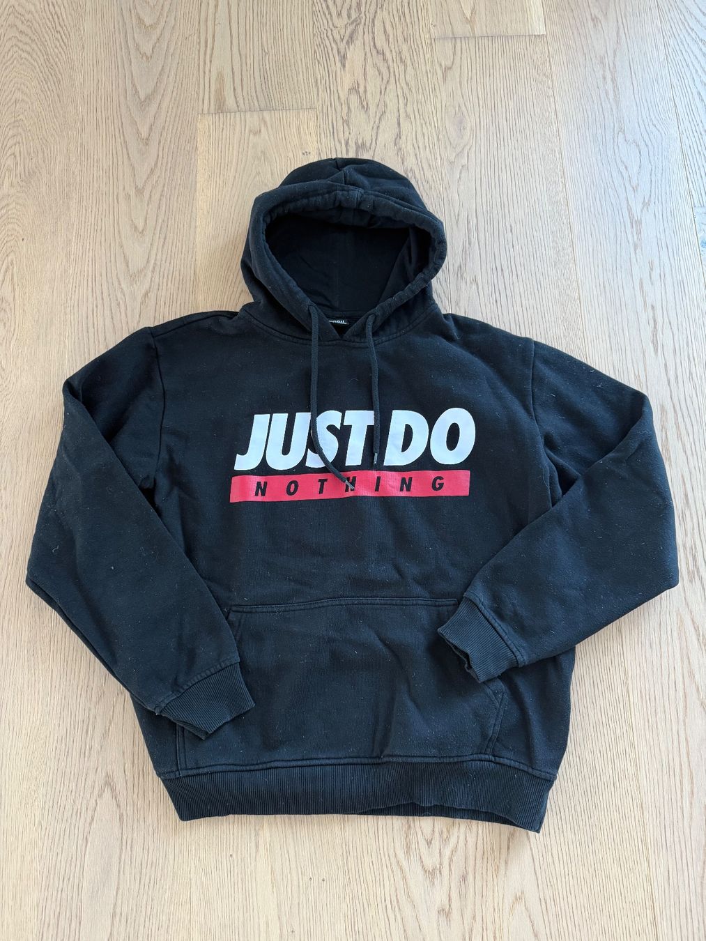 Maglioni & Felpe: Schwarzer Hoodie "Just Do Nothing" - Grösse XL – Usato da Richterswil venduto da KAYLEIGH_77