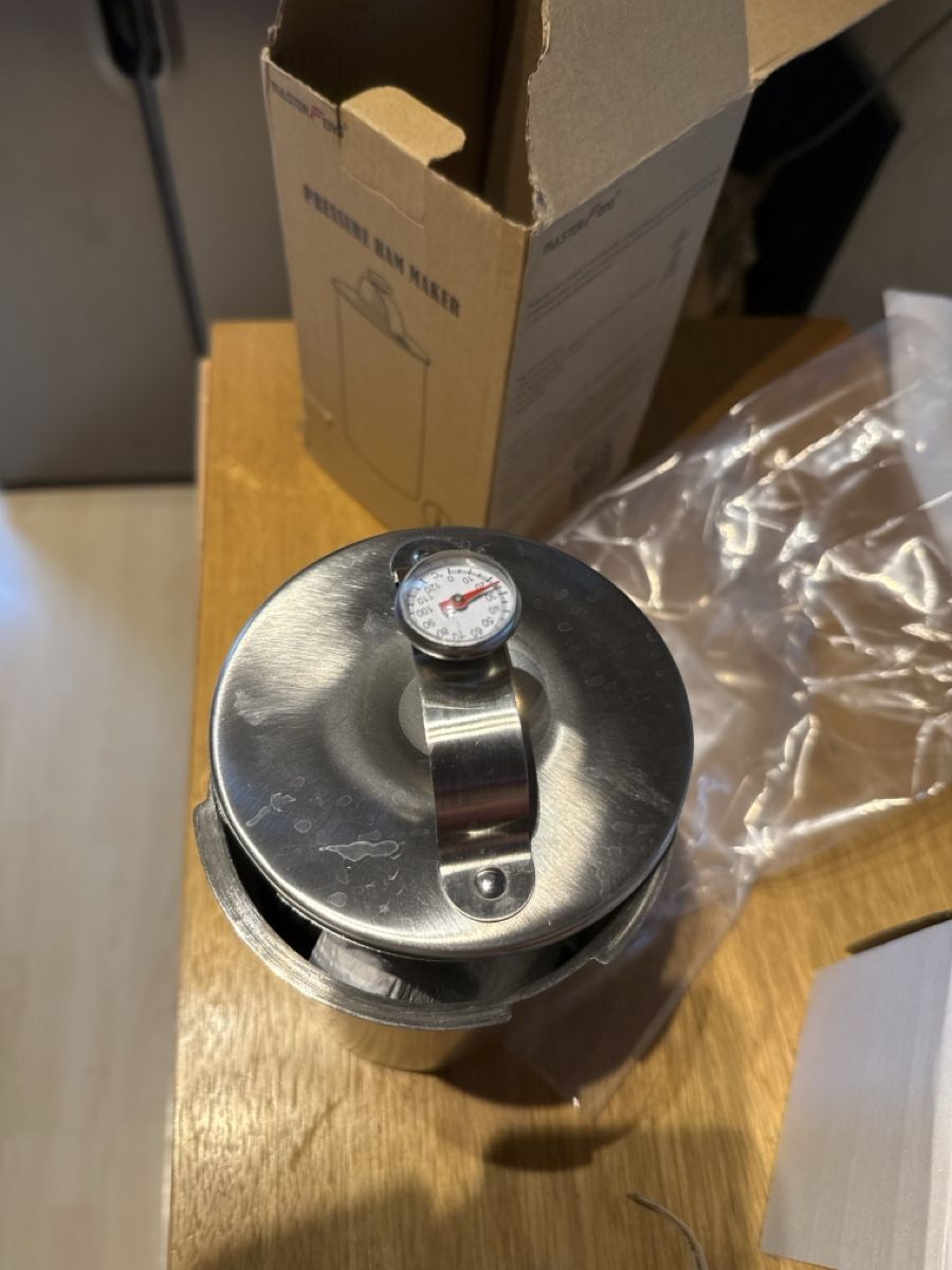 Elettrodomestici da cucina: Stainless Steel Ham Maker w/Thermometer - Perfect for Fall – Nuovo e nell'imballaggio originale da Neirivue venduto da naz_z28w 3