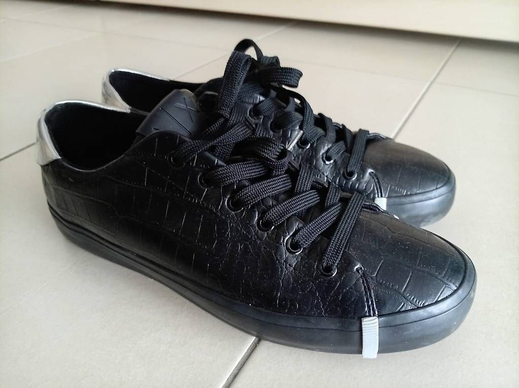 Scarpe da uomo: Armani Exchange sneakers (model code 945009 7A106) – Usato da Fribourg venduto da flo_c76p 2