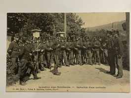 Historische militärische Postkarte: Schildwache Instruktion