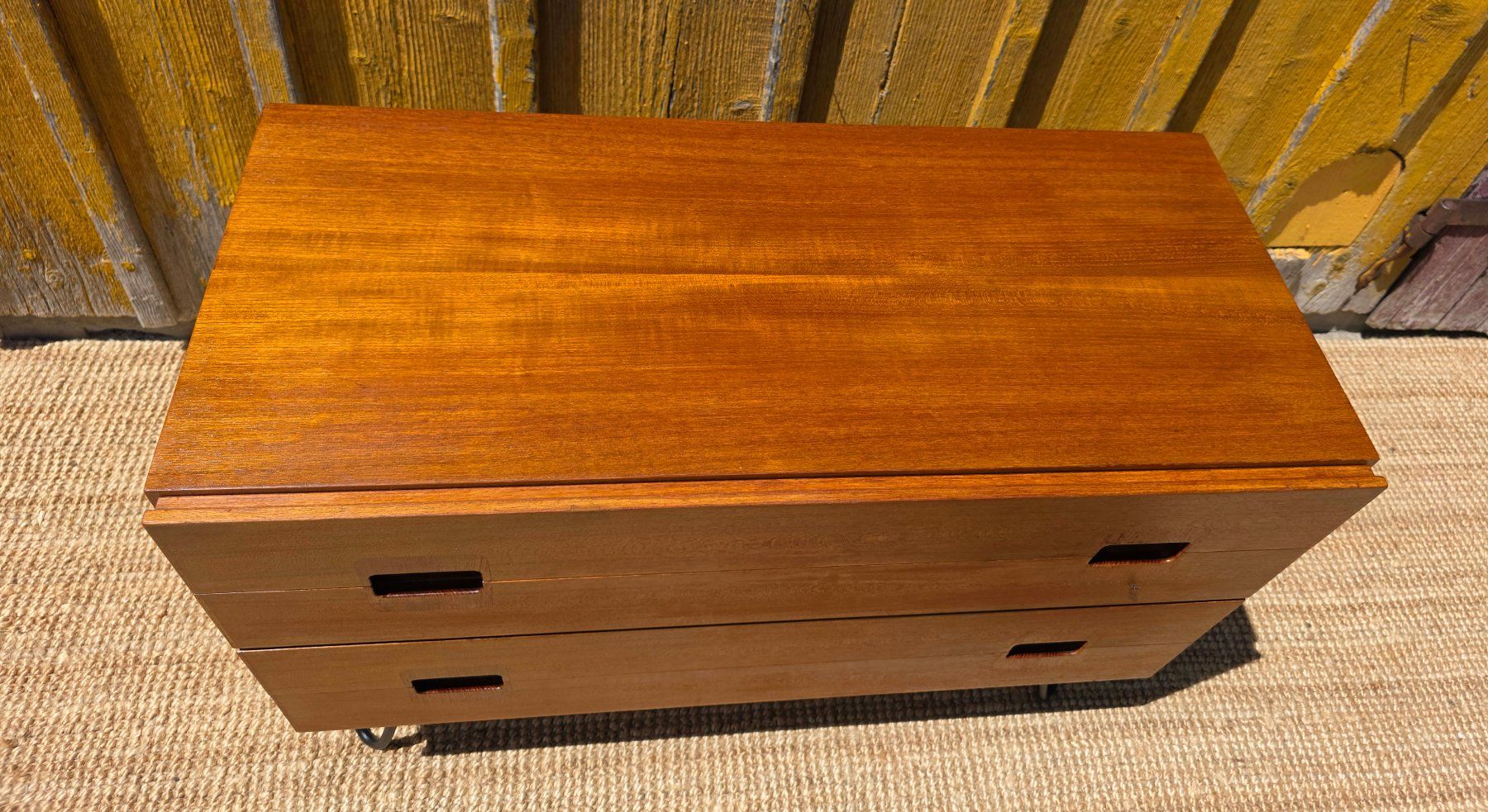 Cassettiere: Mid Century Teak  Sideboard Swiss Form – Usato da Haslen AI venduto da Vintagelix 5