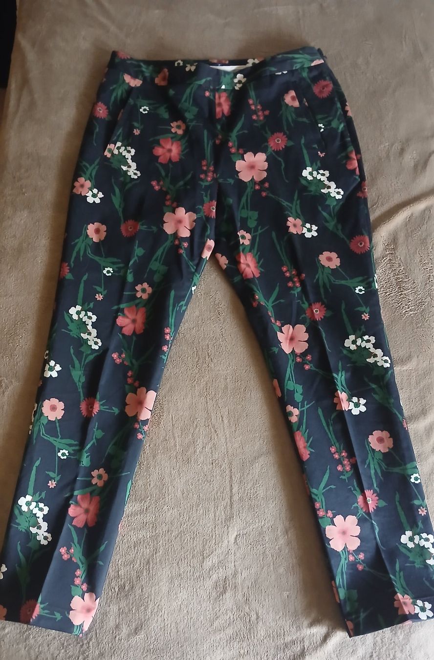 Gant Hosen: GANT DAMEN LANGEHOSE GRÖSSE 40 – Gebraucht aus Villa Luganese von luxlady