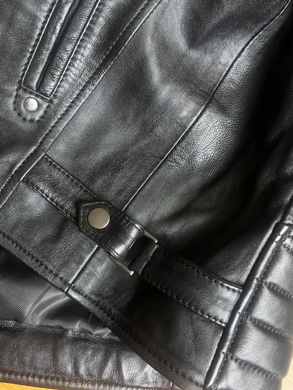 Jacken: Issa Leo Leather Jacket – Neu (gemäss Beschreibung) aus Zürich von John_777 2