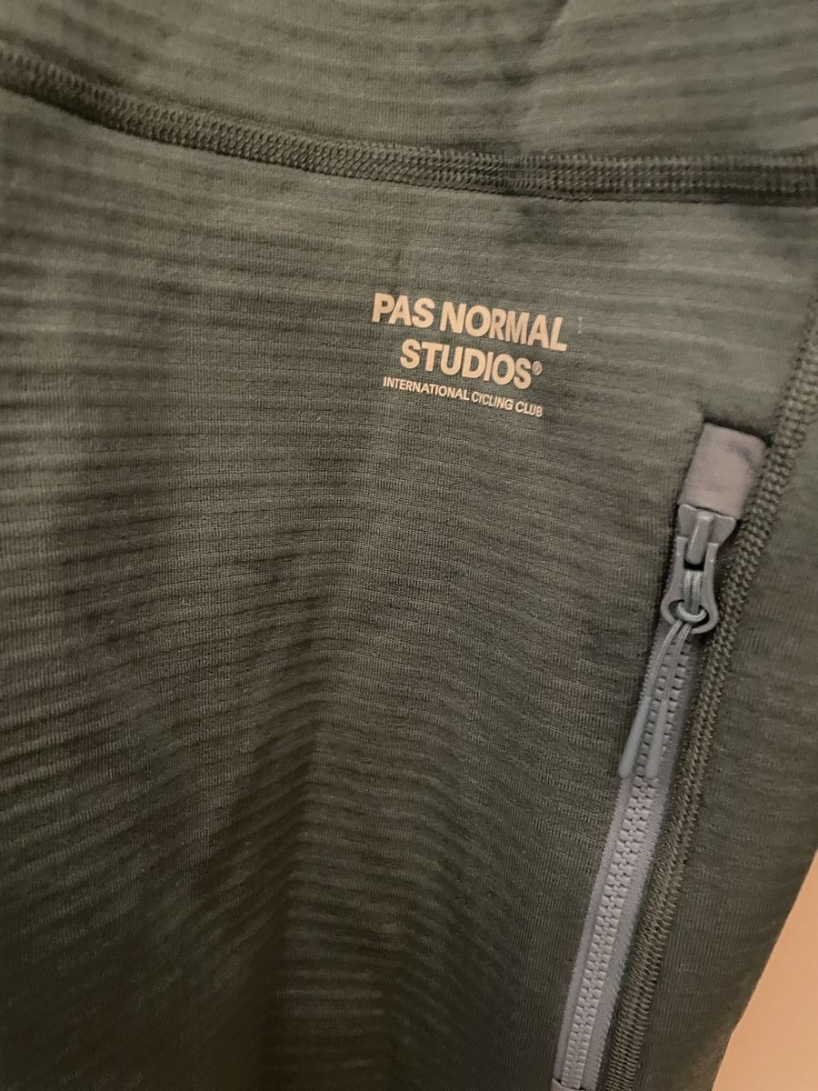 Pas Normal Studios Canottiere & Pantaloni: Pas Normal Studio Winter Trikot – Usato da Allschwil venduto da Sb3891 2
