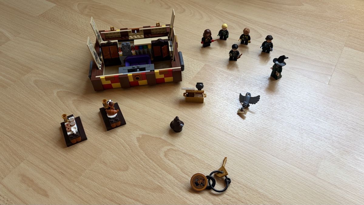 Lego Giocattoli: LEGO Harry Potter 76399 Hogwarts Magical Trunk – Usato da Walenstadt venduto da Smokyboy 2