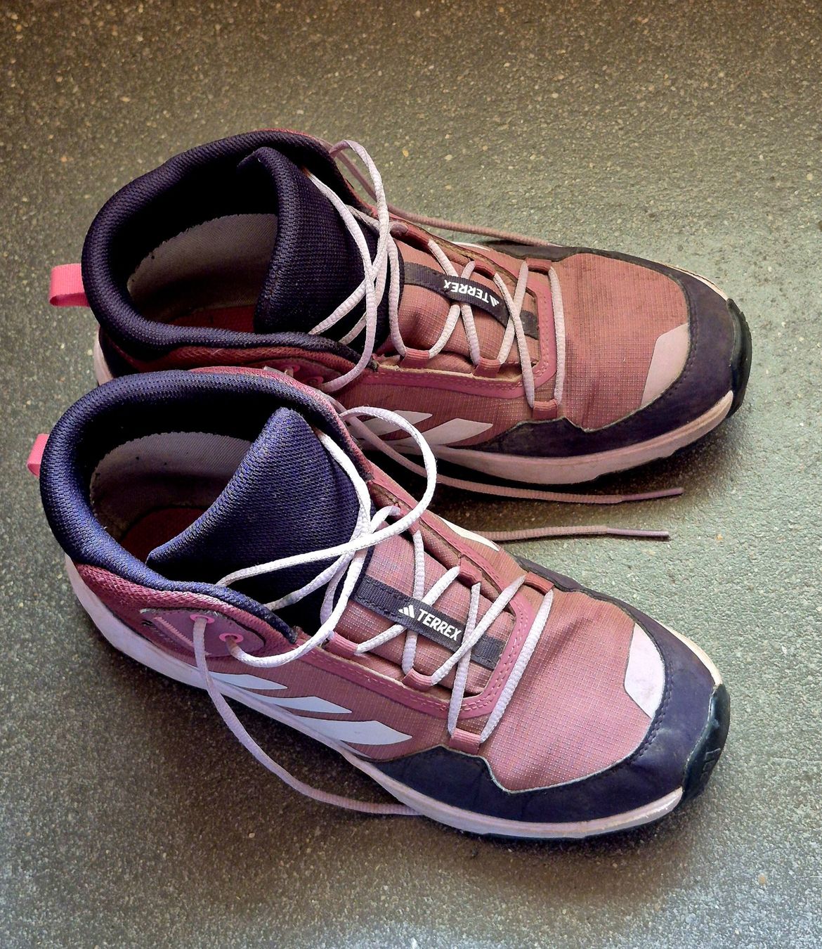 Chaussures filles: Trekking-Schuhe Grösse 39 – D'occasion à St. Gallen par Amelie_73