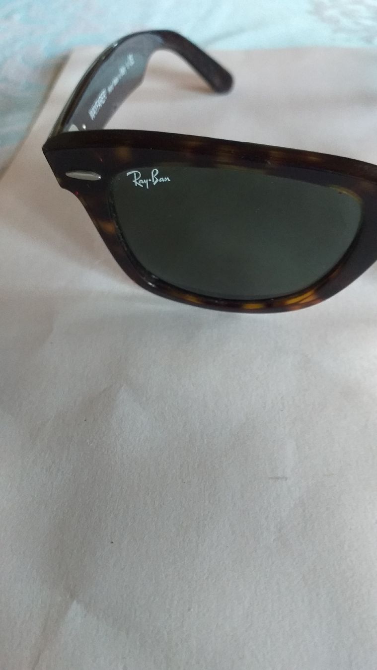 Ray-Ban Lunettes & Verres: Sonnenbrille RayBan – D'occasion à Wünnewil par 04Blume 4
