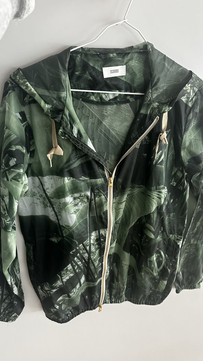 Closed Giacche: Closed Hooded Jacket - Green Botanical Print – Nuovo (secondo la descrizione) da Luzern venduto da ida_hv2y 2