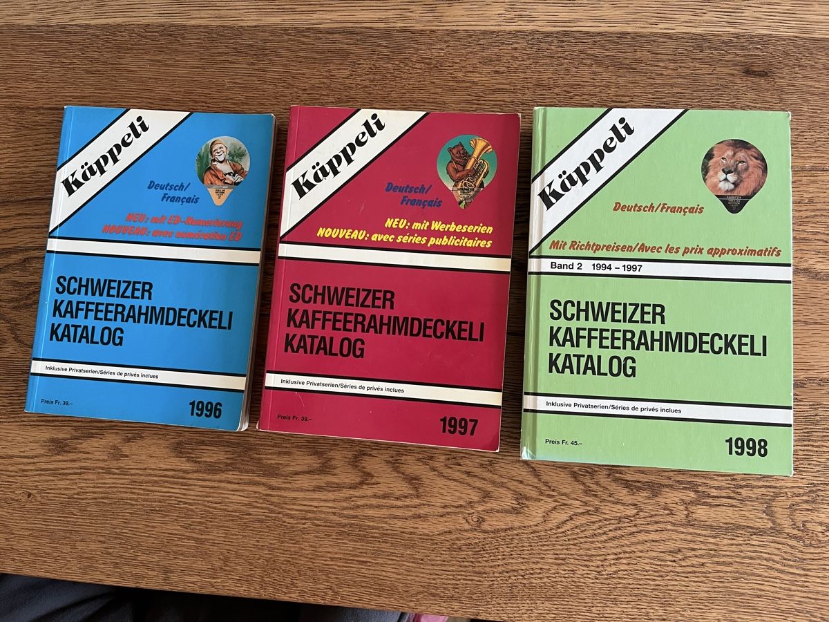 Opercules: Kaffeerahmdeckeli Kataloge – D'occasion à Schliern b. Köniz par medion3098