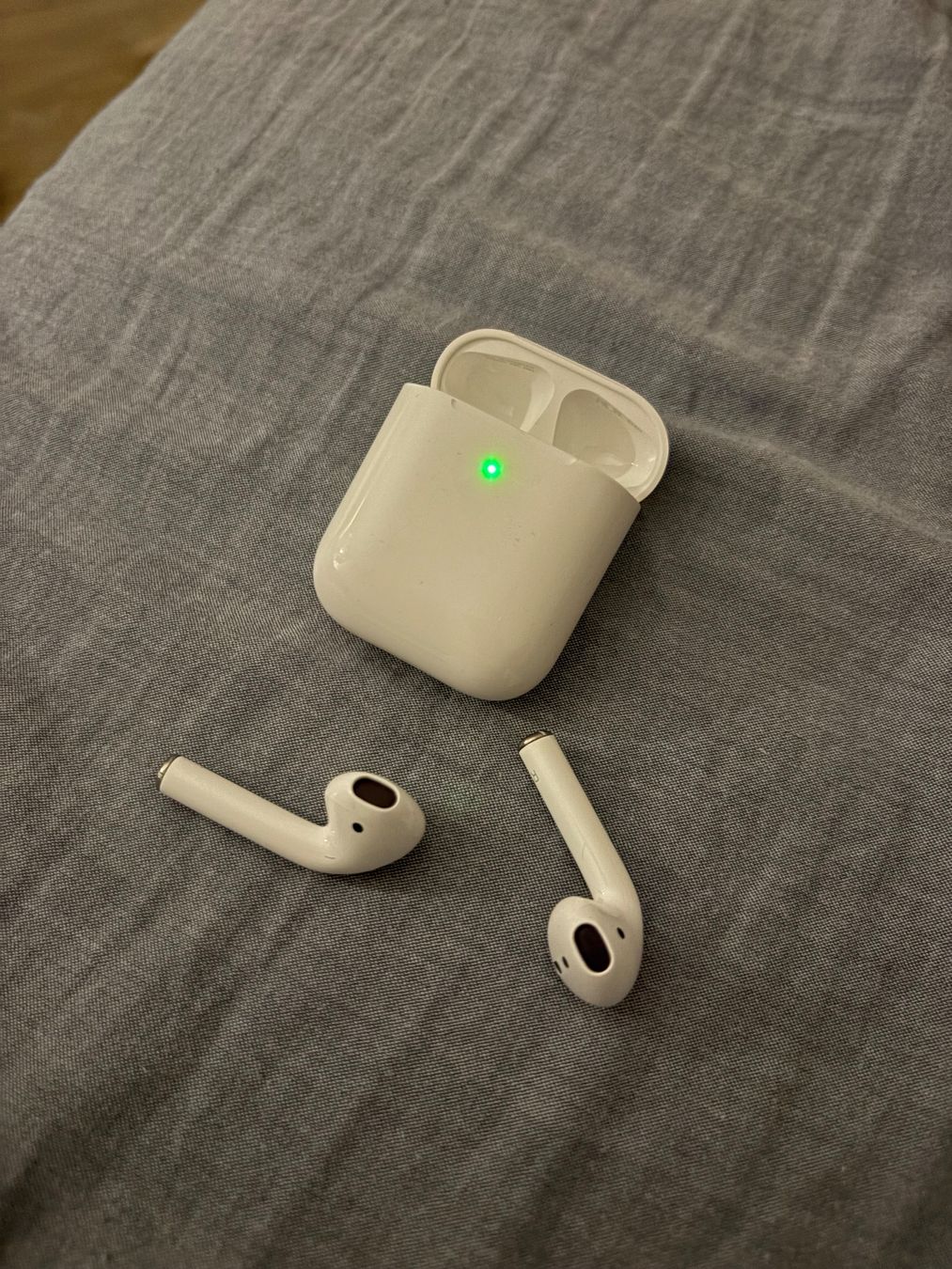Kopfhörer: Unechte Apple Airpods – Defekt aus Möhlin von dth_5mw9
