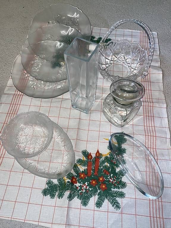 Tutte le decorazioni: Tischdekorationen, Vase, Teller  – Usato da Stein am Rhein venduto da kar_9lmg