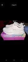 Basket Skechers 40 neuve