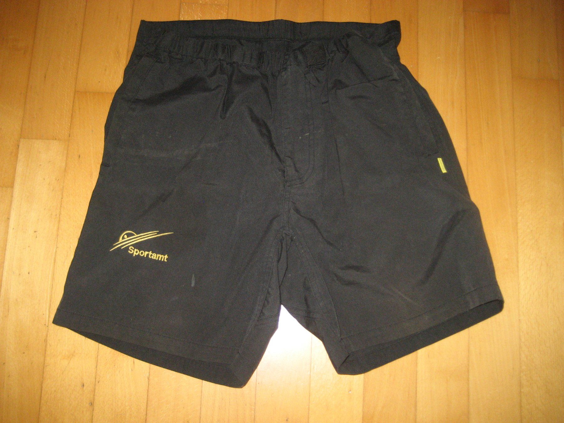 Hosen: Shorts – Gebraucht aus Unterengstringen von Olifant4