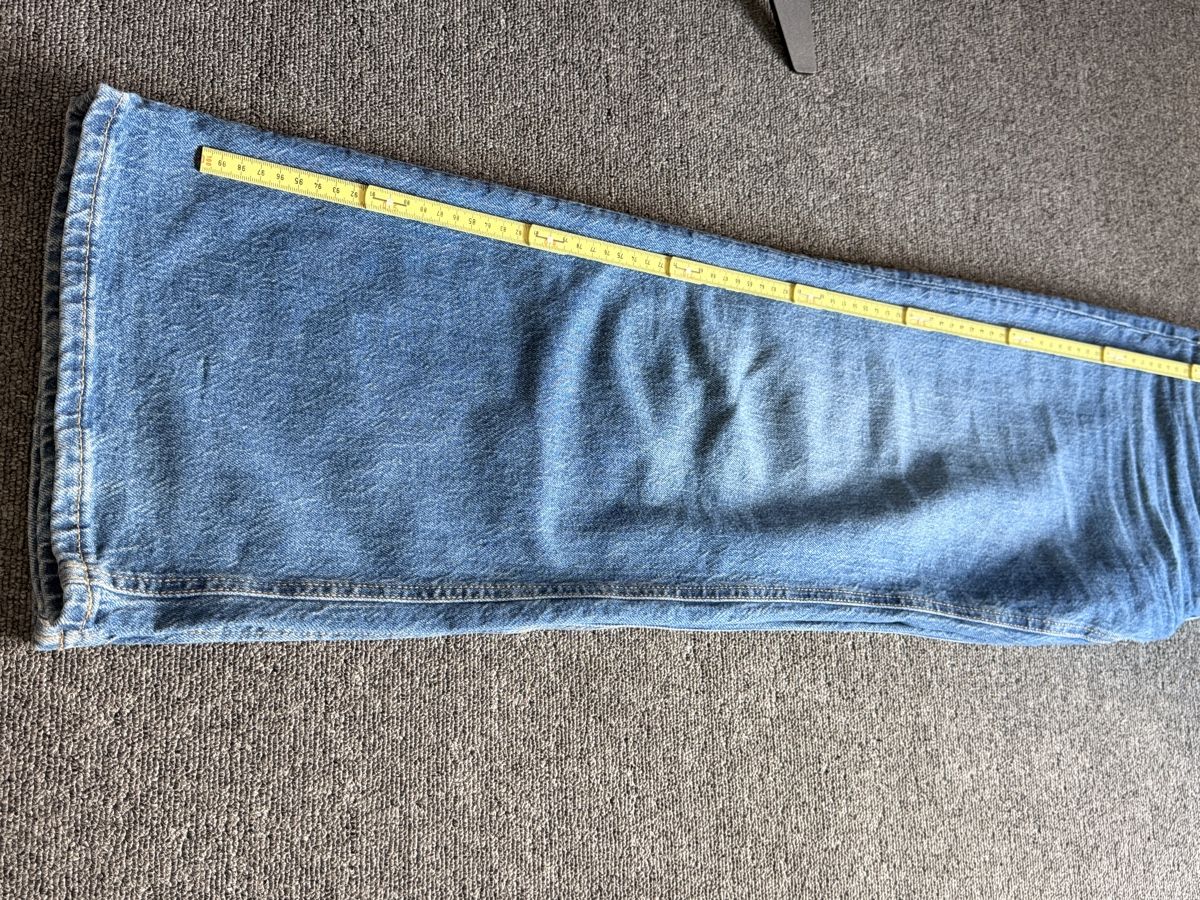 H&M Jeans: Jean H&M bleu clair, taille 38 – Usato da Bulle venduto da LeMoleson 7