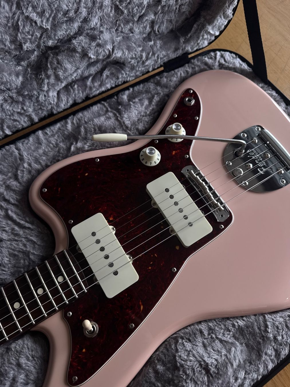 Fender Instruments de musique: Fender American Professional Jazzmaster Shell Pink LTD – Neuf (Voir description) à Origlio par sto_2pxf 3