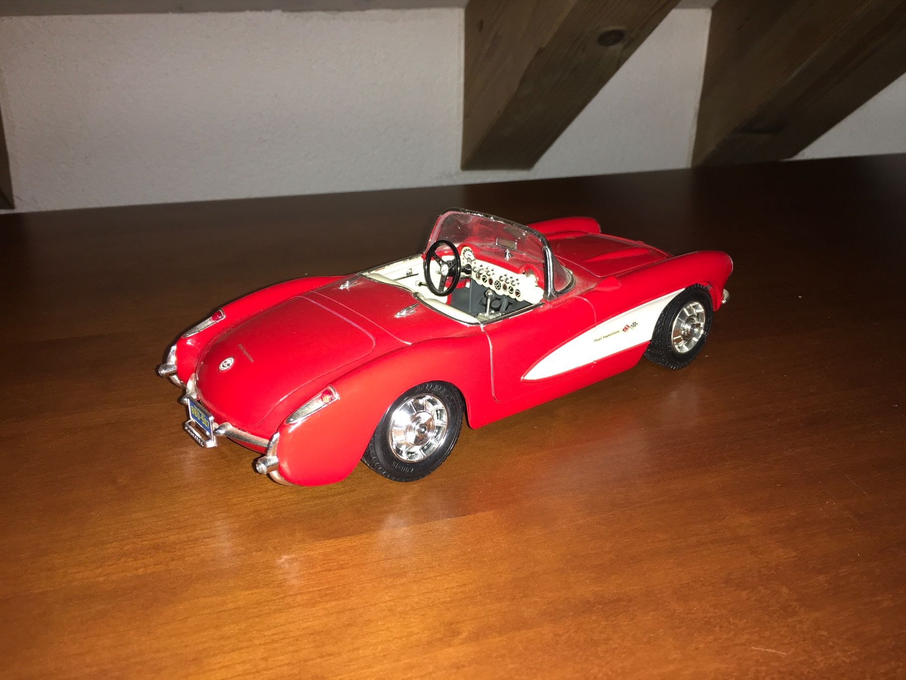 Chevrolet Modellini d'auto: 1957 Chevrolet Corvette 1/18 – Usato da Wohlen AG venduto da PrivatSammlung 1