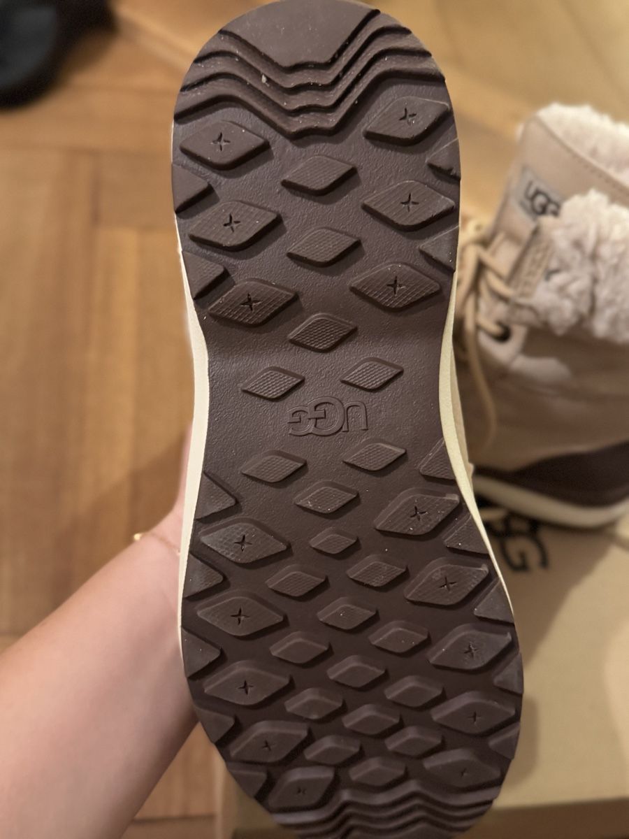 Ugg Scarpe da donna: Ugg Boots Adirondack Boot 37 size – Usato da Basel venduto da che_mb77 3