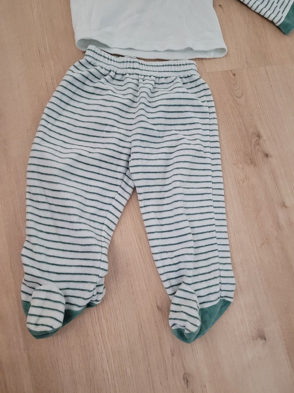Pyjamas & Ähnliches: 2 Teiler Gr.80 – Gebraucht aus Lupsingen von sta_wgg5 5