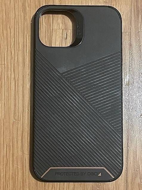 Gear4 Cover & Protezioni schermo: iPhone 13 Case Gear4 Denali Snap – Usato da Zug venduto da Sotto2025