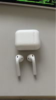 Apple AirPods 
