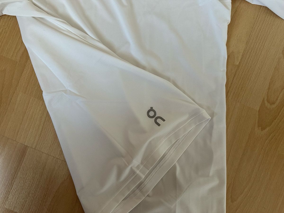 On T-shirts: ON Core Long T-Shirt – Neuf avec emballage d'origine à Chur par Sim7000 5