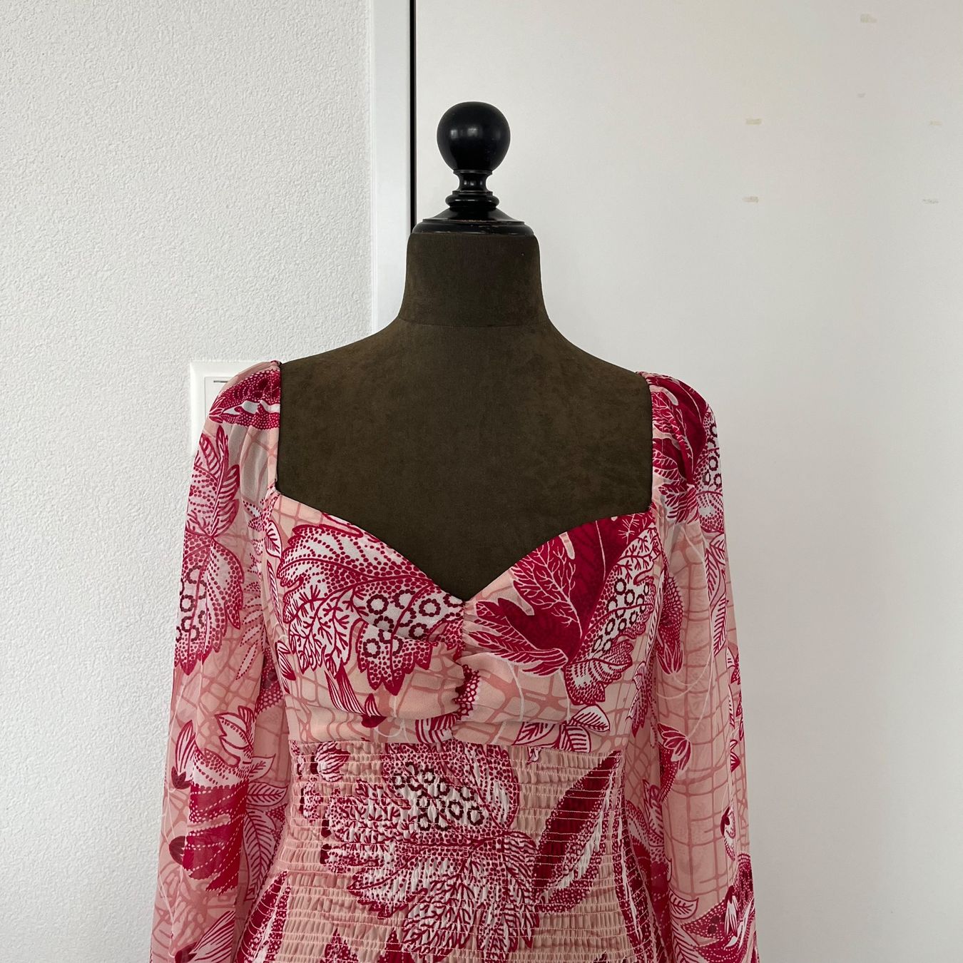 Guess Kleider: Guess Kleid – Neu (gemäss Beschreibung) aus Zug von Grc999 2