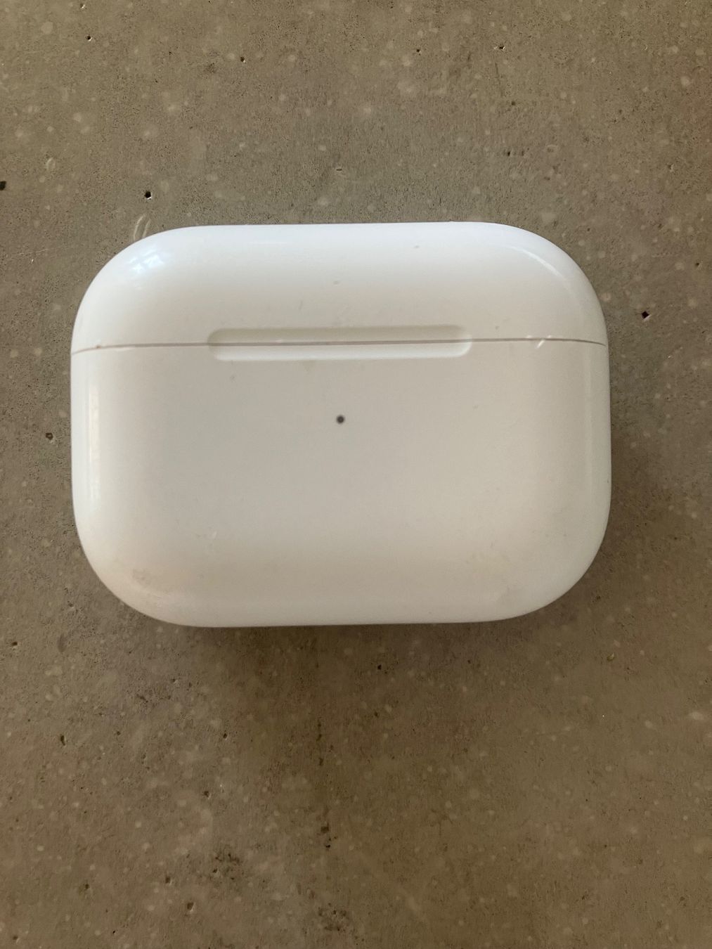 Apple Cuffie: Apple AirPods Pro 1 Charging Case – Usato da Lausanne venduto da mr.v 1