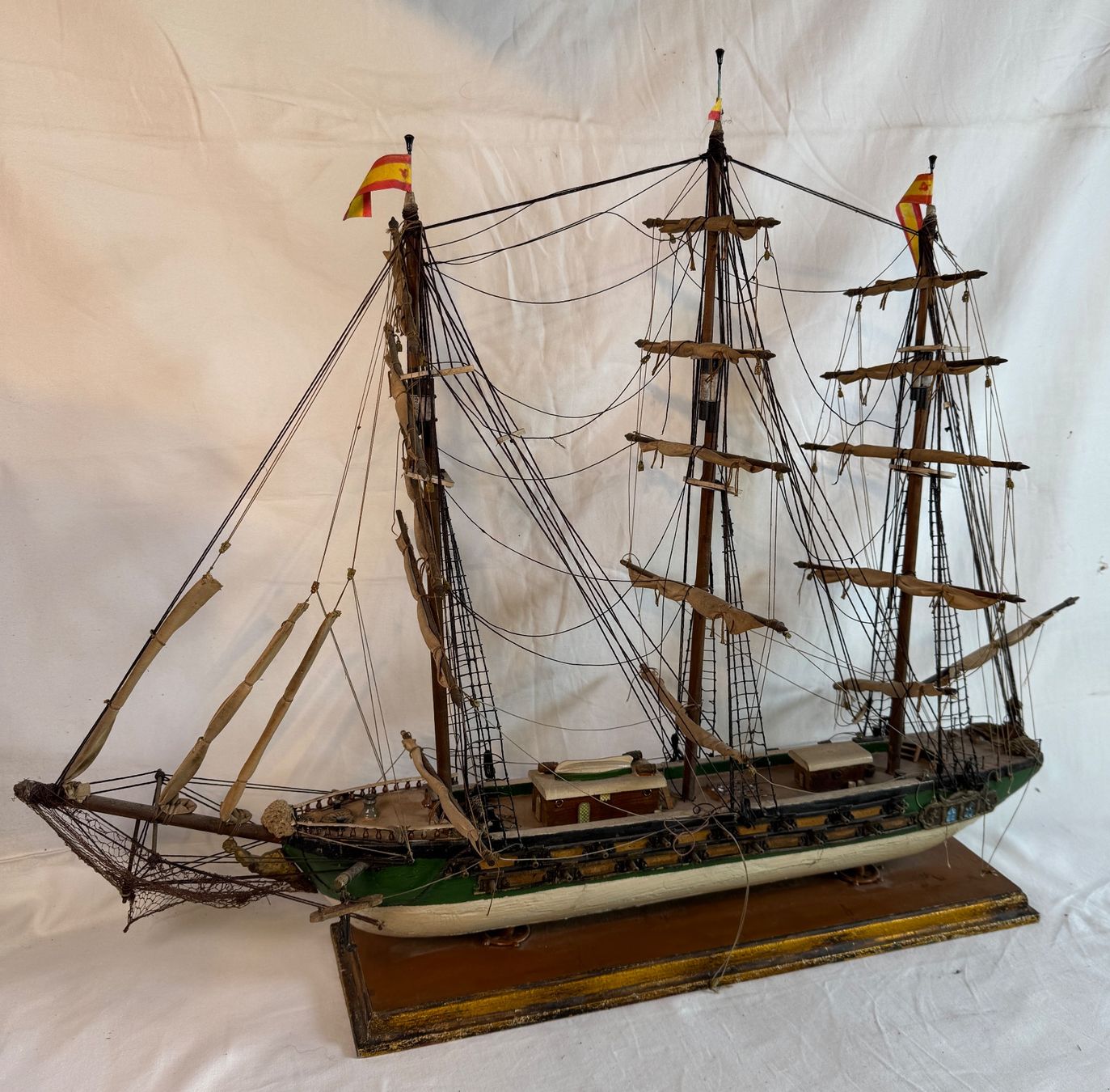 Kit di modellismo & Modellini statici: Schiffsmodell Spanische Fregatte, – Usato da Sachseln venduto da BONATI01 7