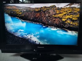 Panasonic TX-32LXD700F LCD-Fernseher, sehr gut erhalten