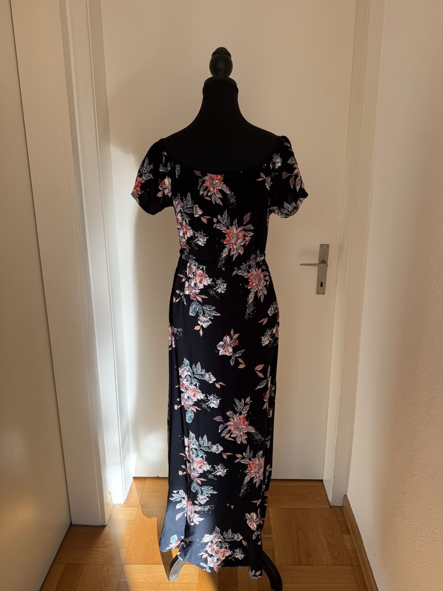Lascana Vestiti: Kleid mit Carmen Ausschnitt – Usato da Zürich venduto da Indigo2012 1