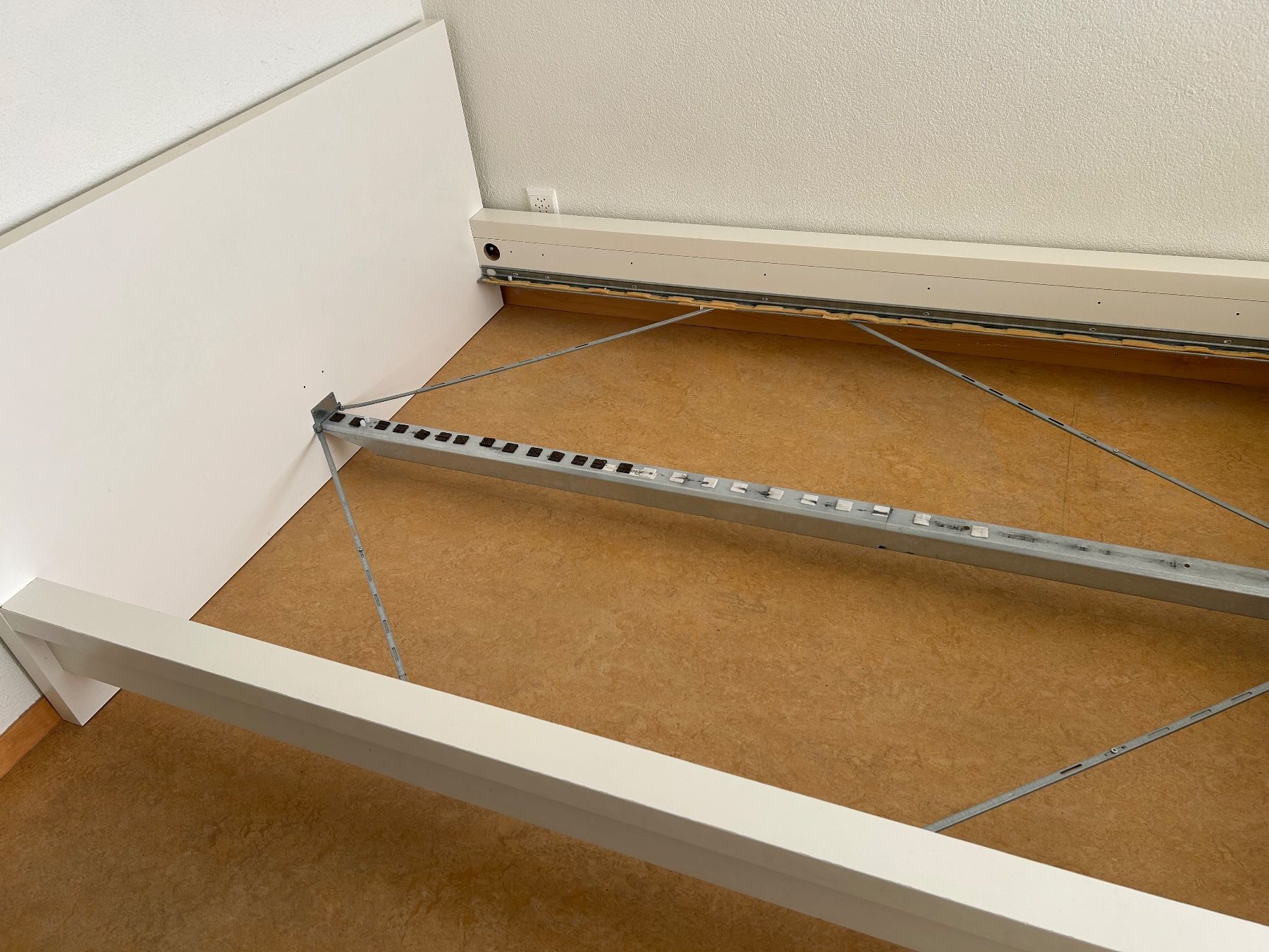 Ikea Letti: Bett 140 x 200 cm – Usato da Greifensee venduto da Kgao 1