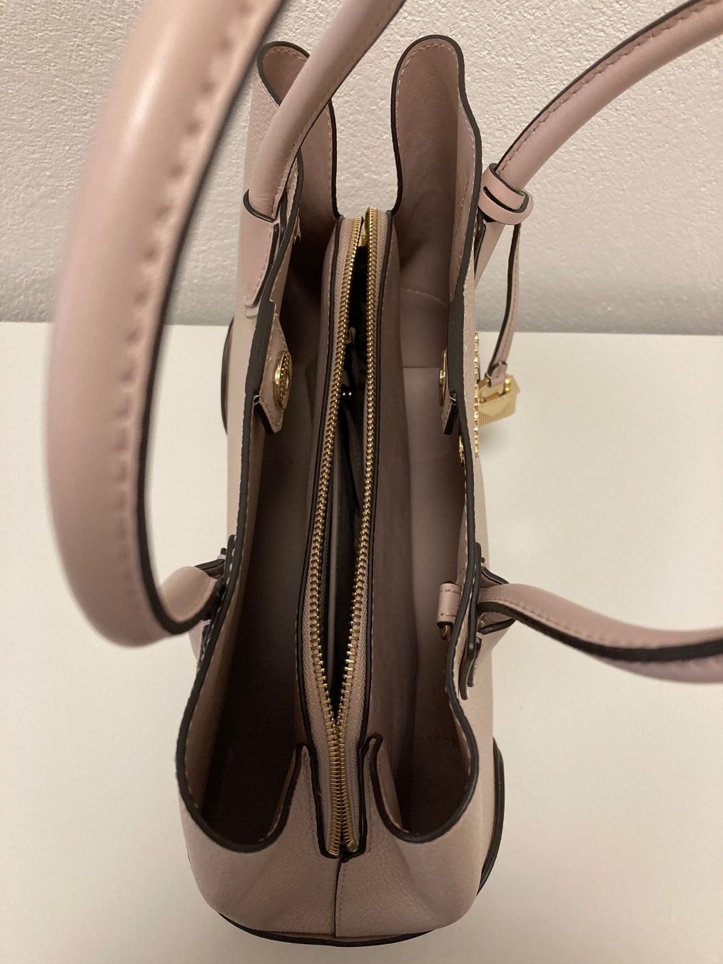 Michael Kors Borse da donna: Neuwertige MICHAEL KORS Handtasche soft pink – Usato da St. Moritz venduto da Snurfla 5