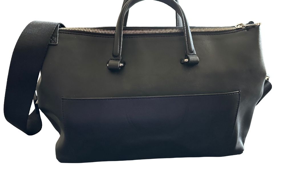 Calvin Klein Borse: Calvin Klein Black bag – Nuovo (secondo la descrizione) da Nyon venduto da jen_7dfc 2