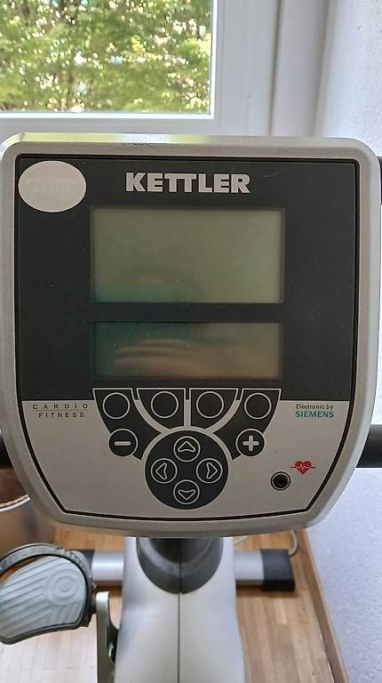 Vélos d'appartement: Kettler Cardiotrainer defekt – D'occasion à Liebistorf par Sonne2000 1