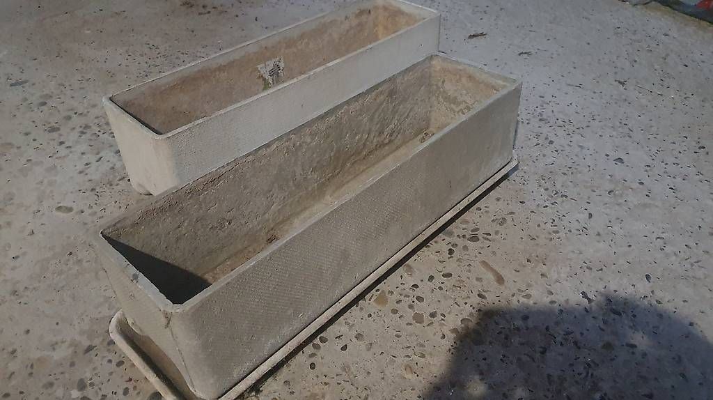 Pots de fleurs: -9- Bacs à fleurs – D'occasion à Coeuve par pipely