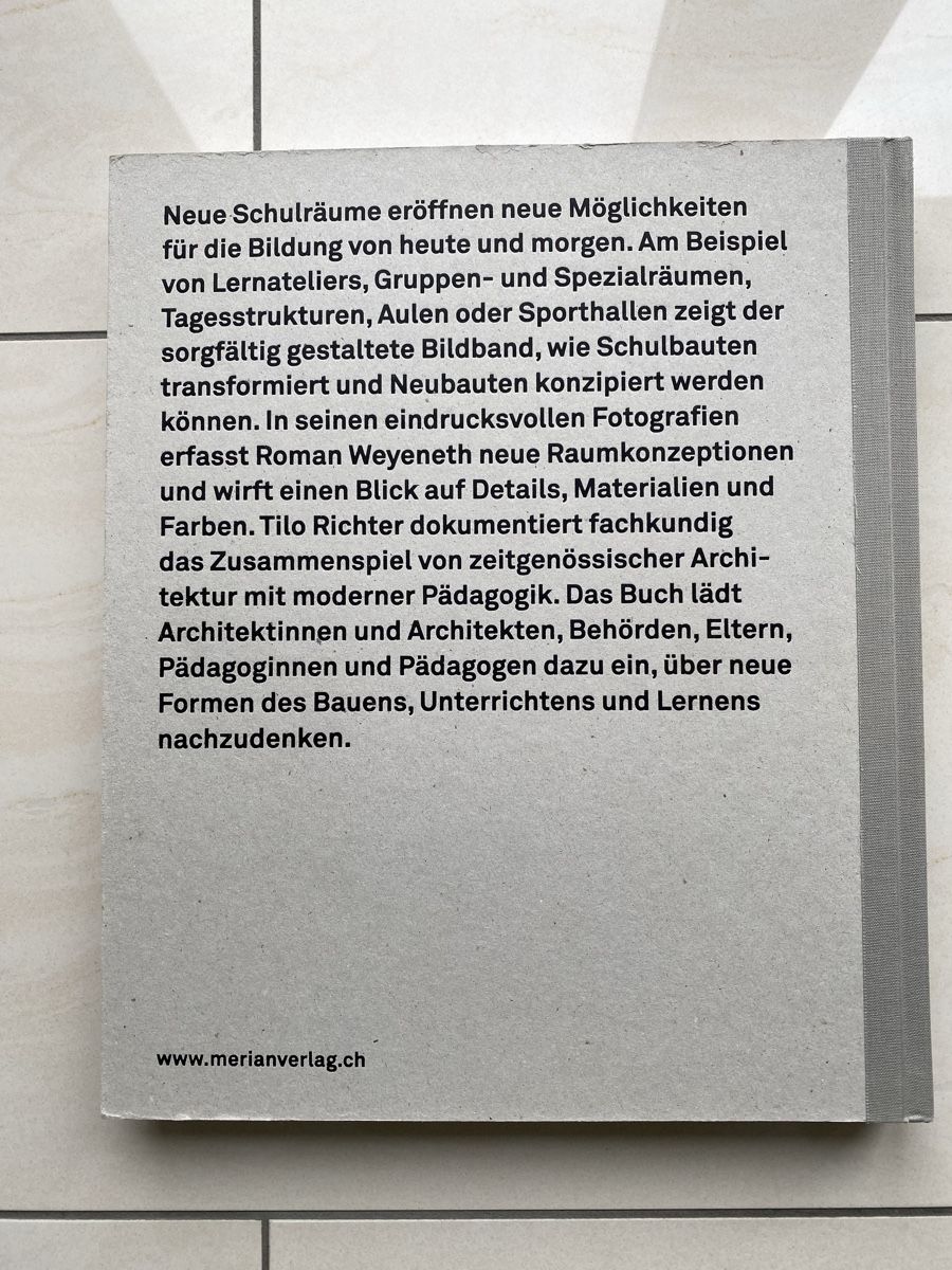Bücher: Buch Neue Schulräume – Neu (gemäss Beschreibung) aus Eiken von Carcharias 1
