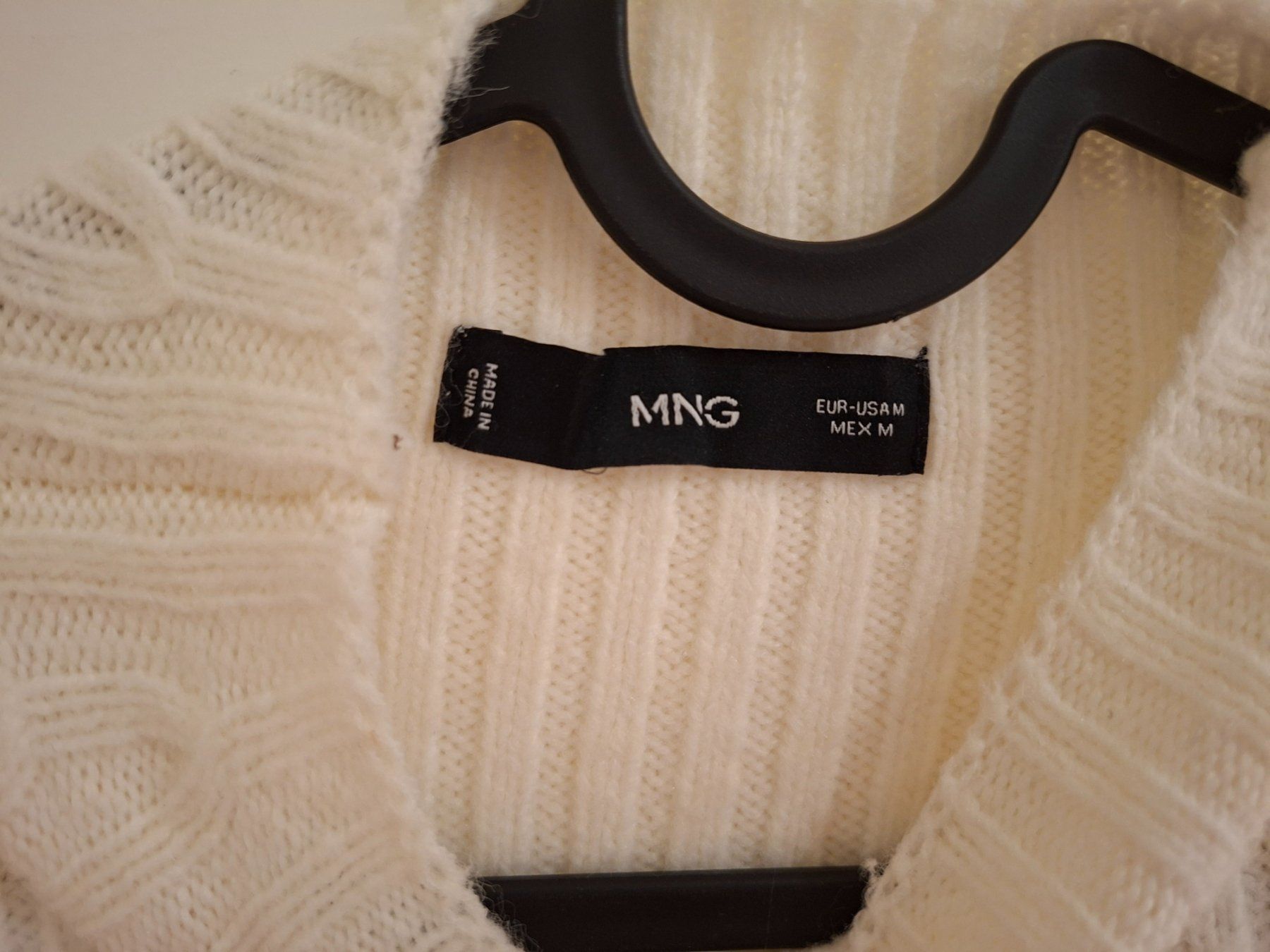 Mango Maglioni & Felpe: Weicher weisser Mango Turtleneck – Usato da Meggen venduto da mar_yzb2 2