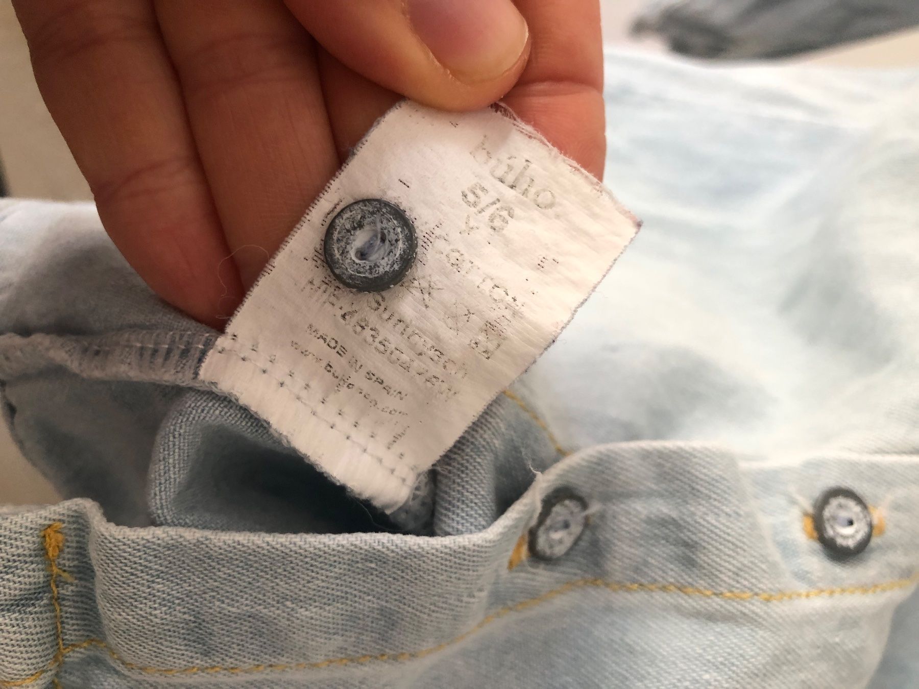 Camicette, T-shirt & Top: Kinder Jeans-bluse, Gr. 5-6J. – Usato da Unterägeri venduto da Lerchemeerenge 4