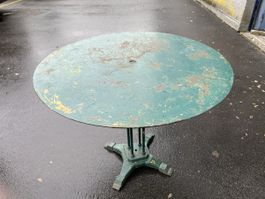 Antiker Bistrotisch aus Metall, Frankreich 1940