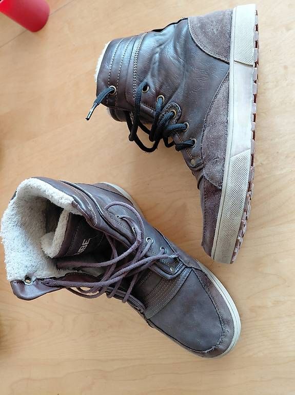 Scarpe da uomo: Winterschuhe gr. 42 – Usato da Ostermundigen venduto da deb1deb1