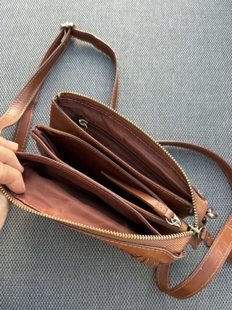 5th Avenue Taschen für Damen: Ledertäschli von 5th Avenue – Gebraucht aus Erlinsbach SO von hallon480 2