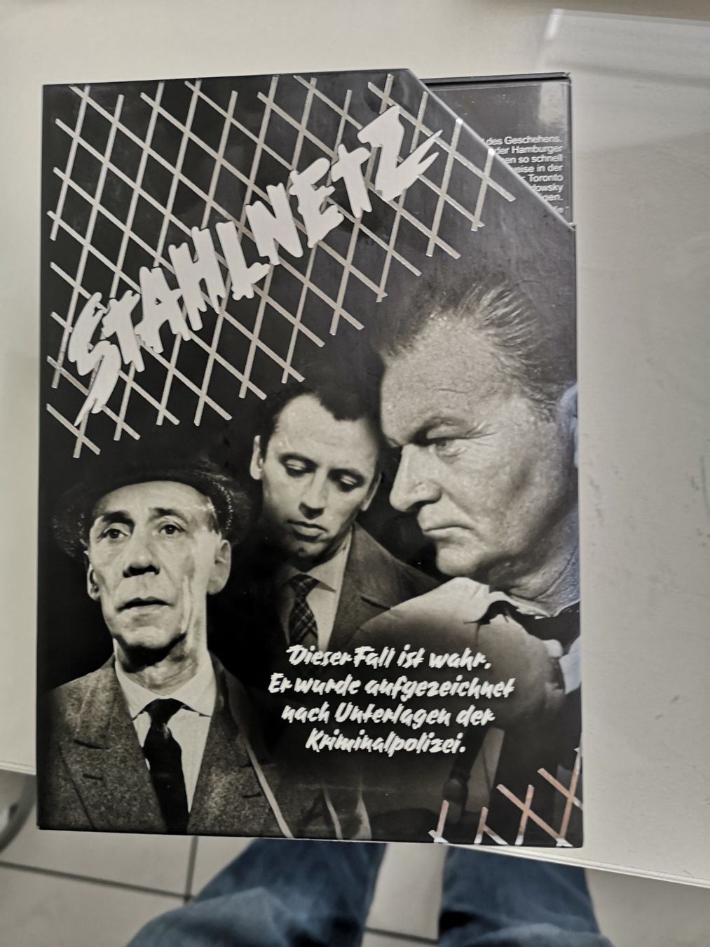 Tutti i DVDs: STAHLNETZ KULT KRIMIS – Nuovo (secondo la descrizione) da Oftringen venduto da DVD-ARCHIV