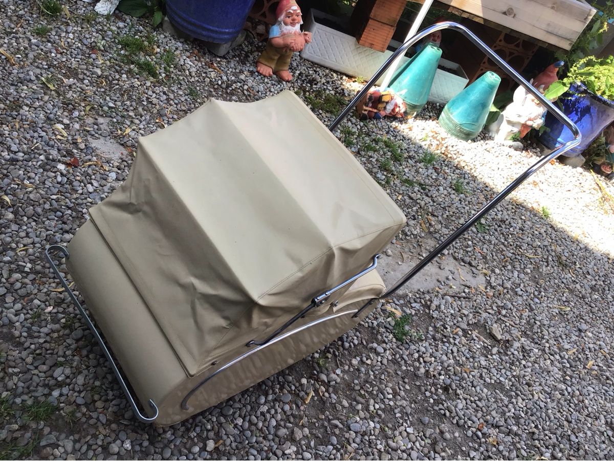 Voitures de poupées: Antiker Puppenwagen – D'occasion à Bazenheid par jud_wk8k 8